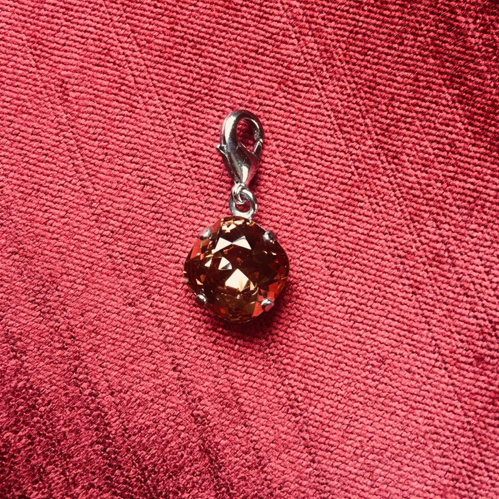 Sabika Hostess Pendant Topaz